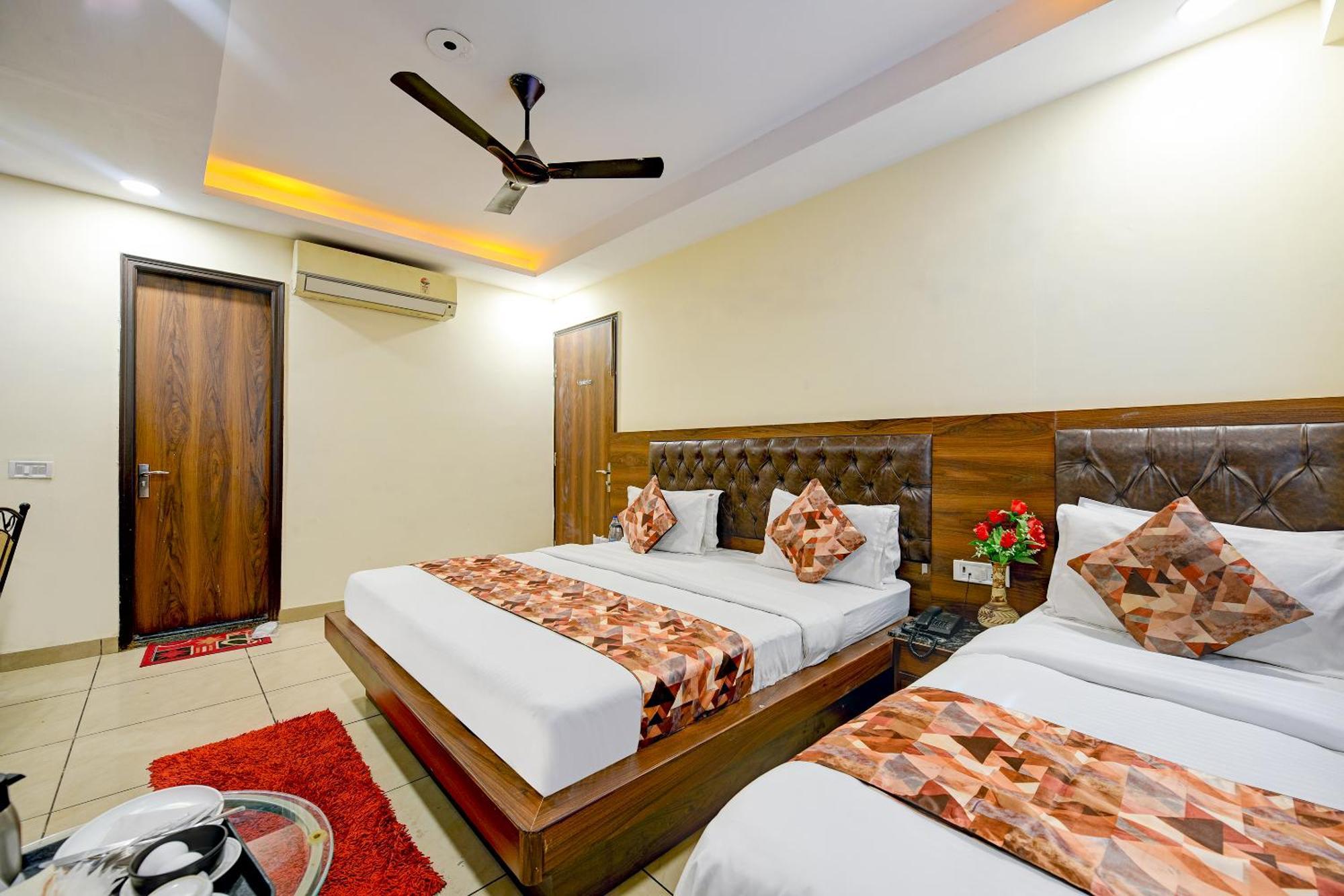 Hotel Le Grand - Walk-In From Rk Ashram Metro Station New Delhi Exterior photo