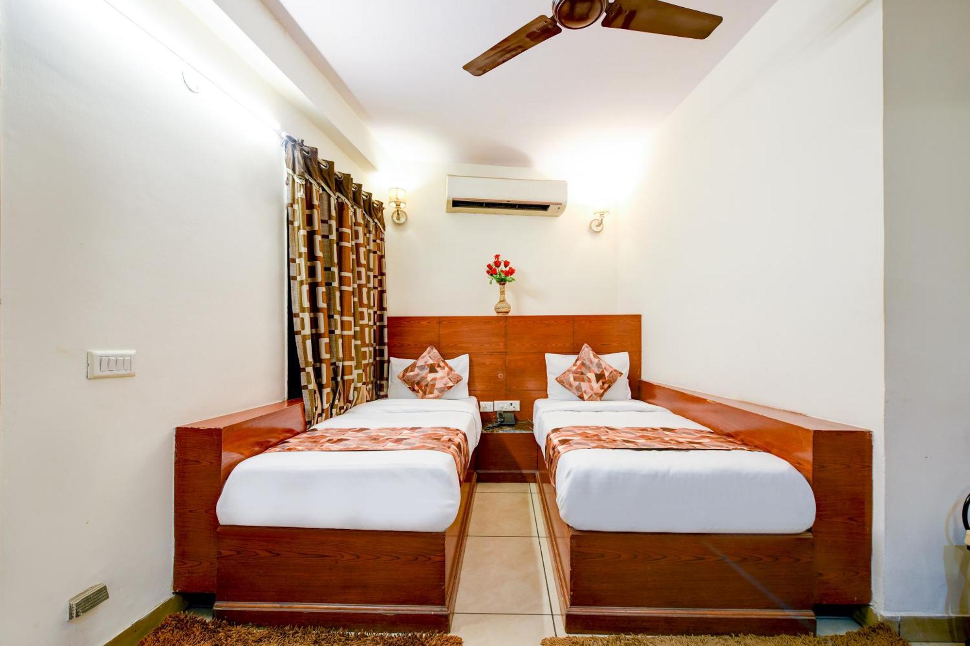 Hotel Le Grand - Walk-In From Rk Ashram Metro Station New Delhi Exterior photo