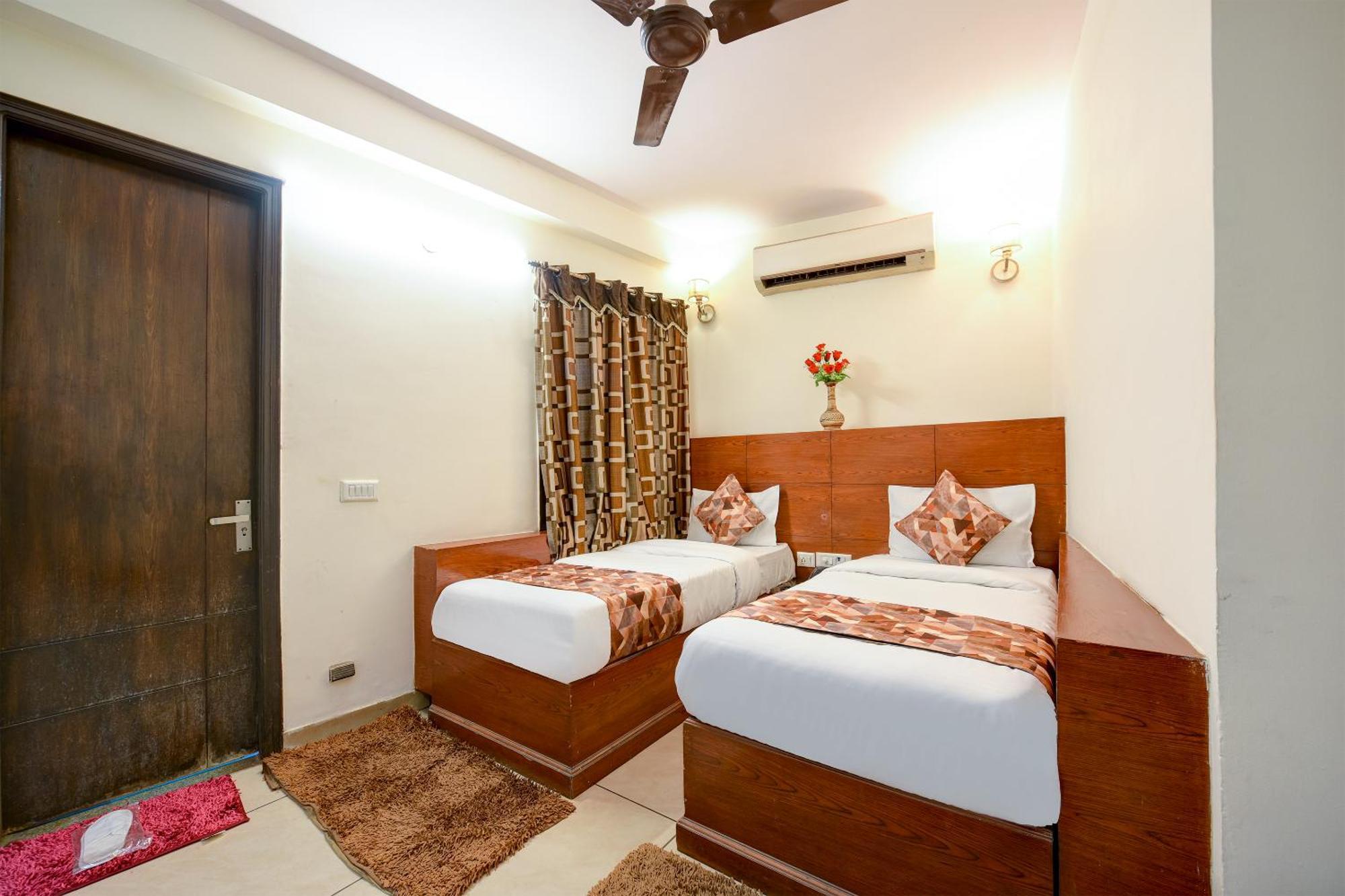 Hotel Le Grand - Walk-In From Rk Ashram Metro Station New Delhi Exterior photo