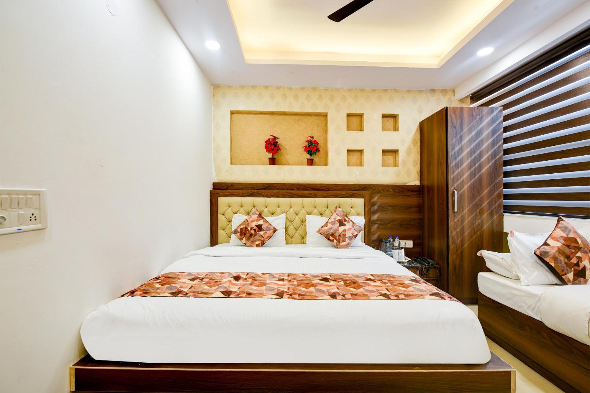 Hotel Le Grand - Walk-In From Rk Ashram Metro Station New Delhi Exterior photo