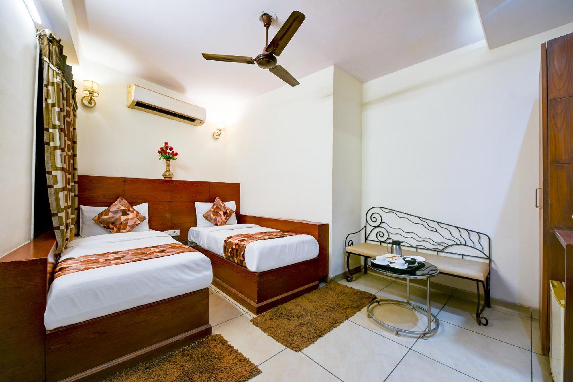 Hotel Le Grand - Walk-In From Rk Ashram Metro Station New Delhi Exterior photo