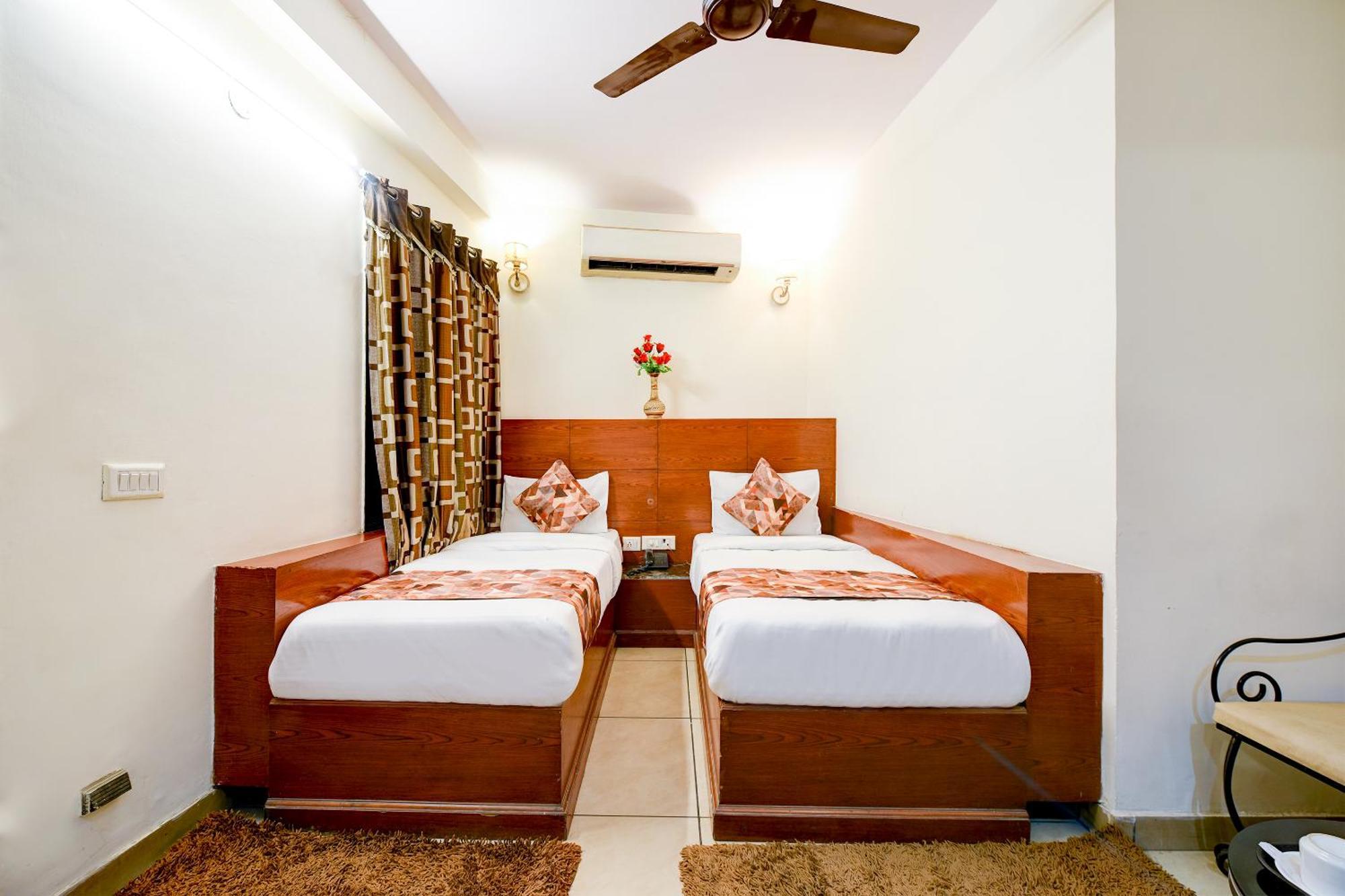 Hotel Le Grand - Walk-In From Rk Ashram Metro Station New Delhi Exterior photo
