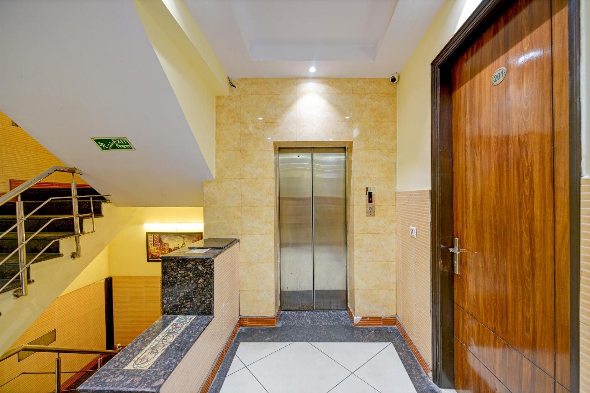 Hotel Le Grand - Walk-In From Rk Ashram Metro Station New Delhi Exterior photo